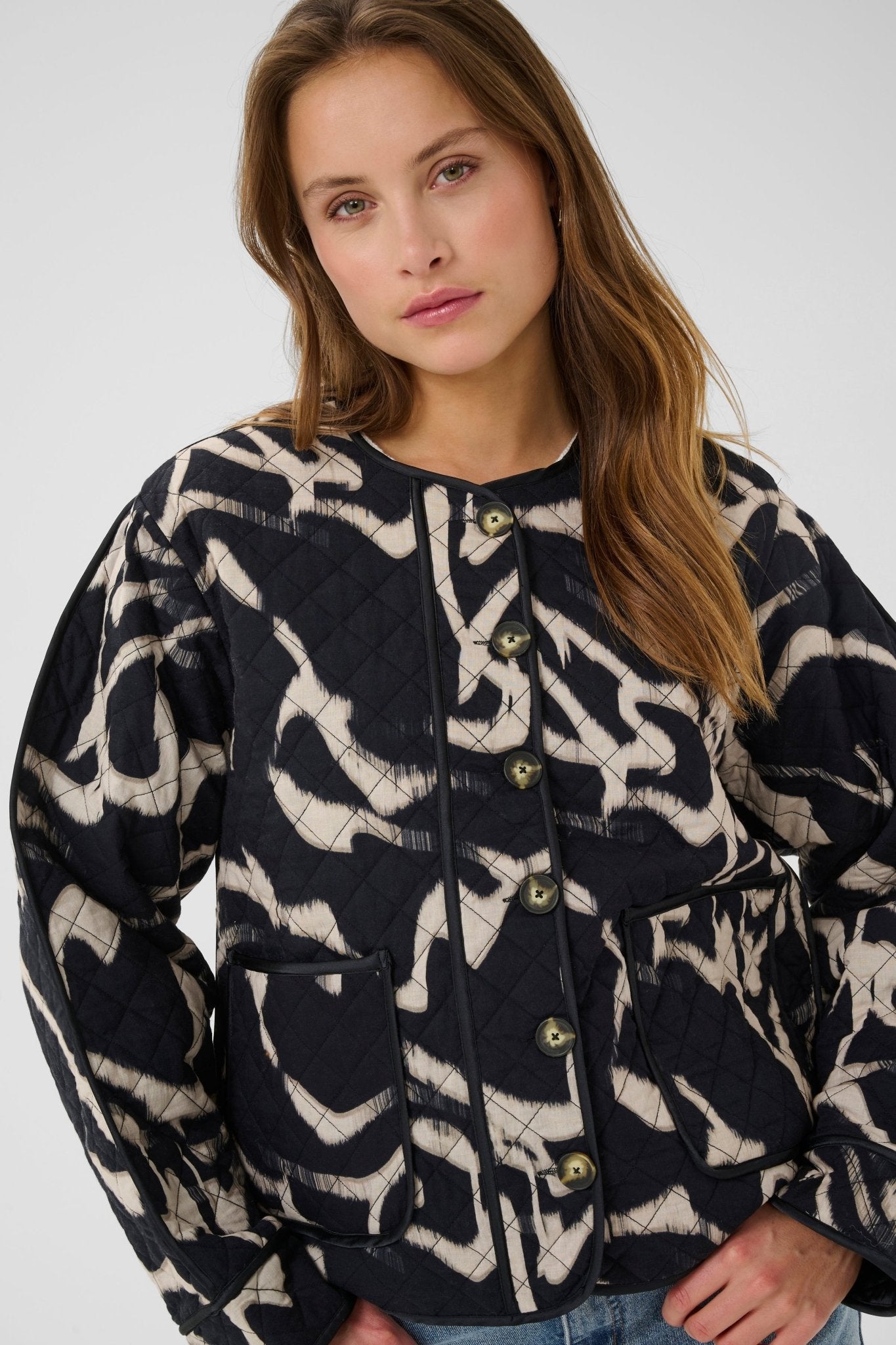 picture of Kaffe KAKayla Jacket Black Nature Organic Line - Number Two - womens - fashion - clothing - Kaffe 2