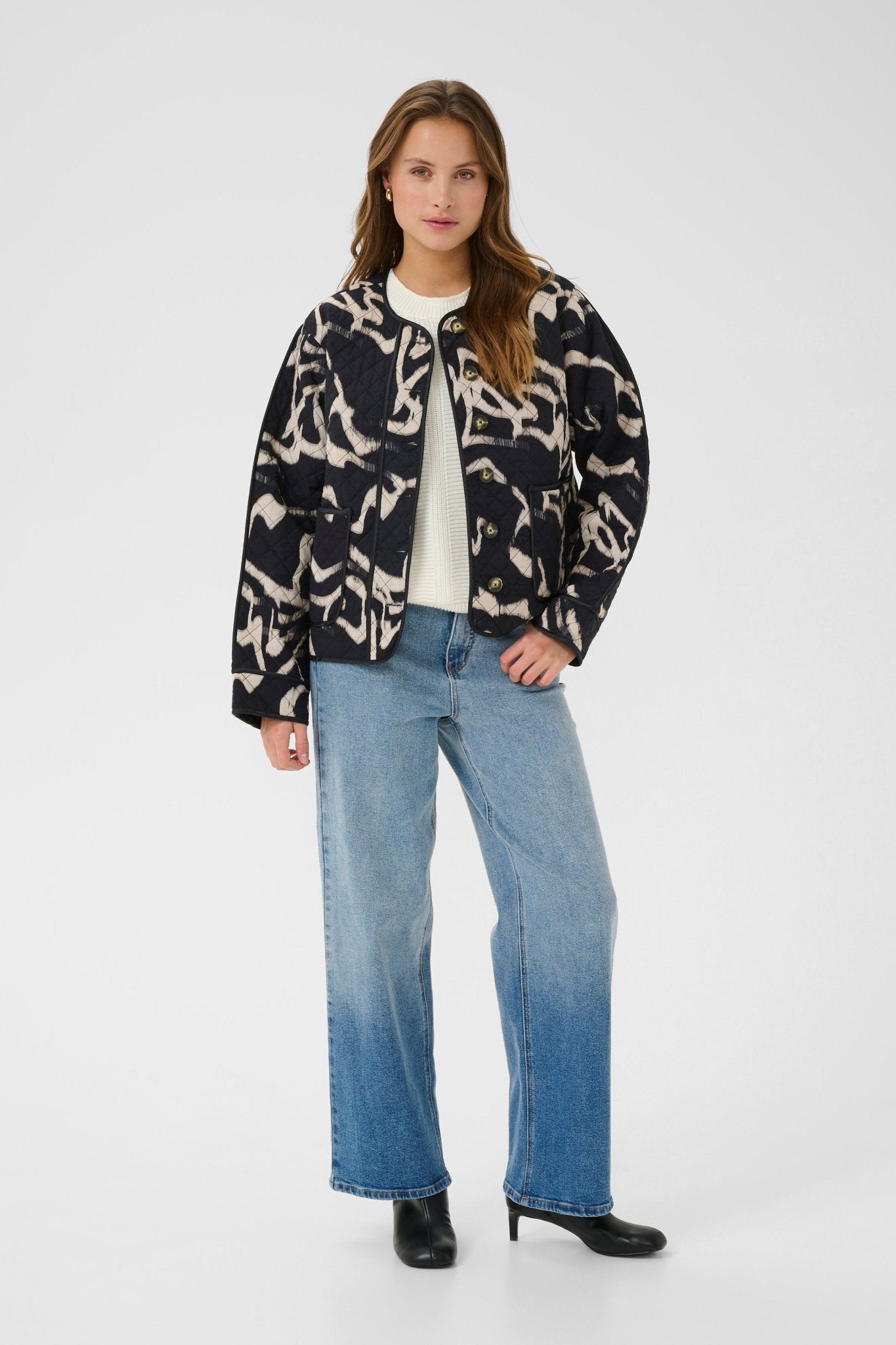 picture of Kaffe KAKayla Jacket Black Nature Organic Line - Number Two - womens - fashion - clothing - Kaffe 3