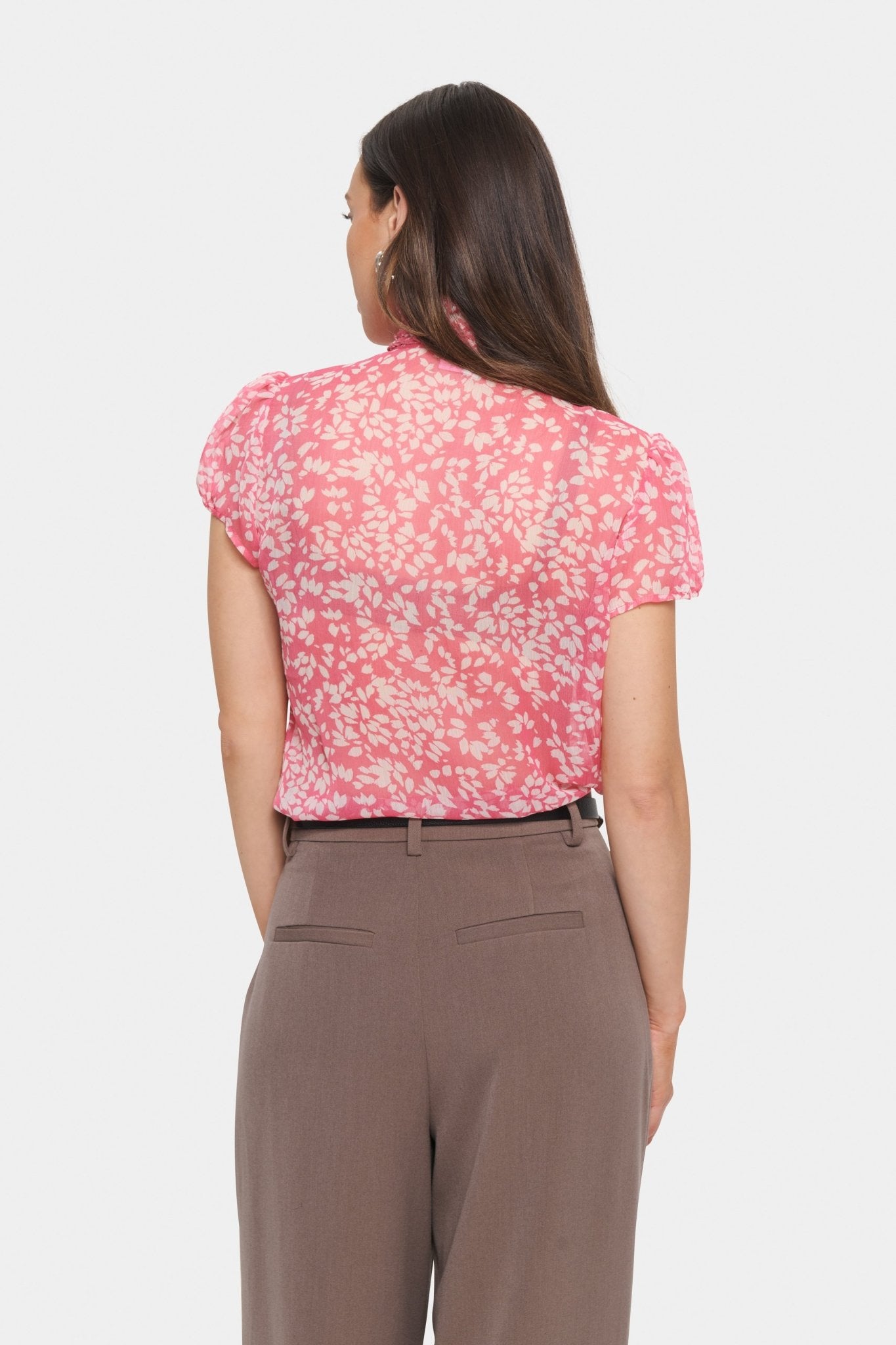 picture of Saint Tropez Lilja Crinkle SS Shirt - Fruit Dove Blooming - Number Two - womens - fashion - ethical - clothing -