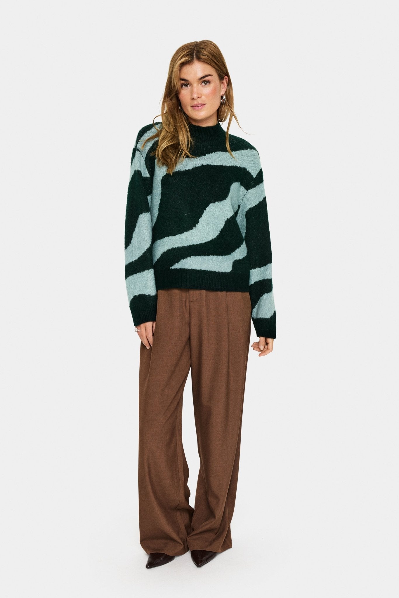 picture of Saint Tropez Mallie Pullover - June Bug - Number Two - womens - fashion - clothing - Saint Tropez 4