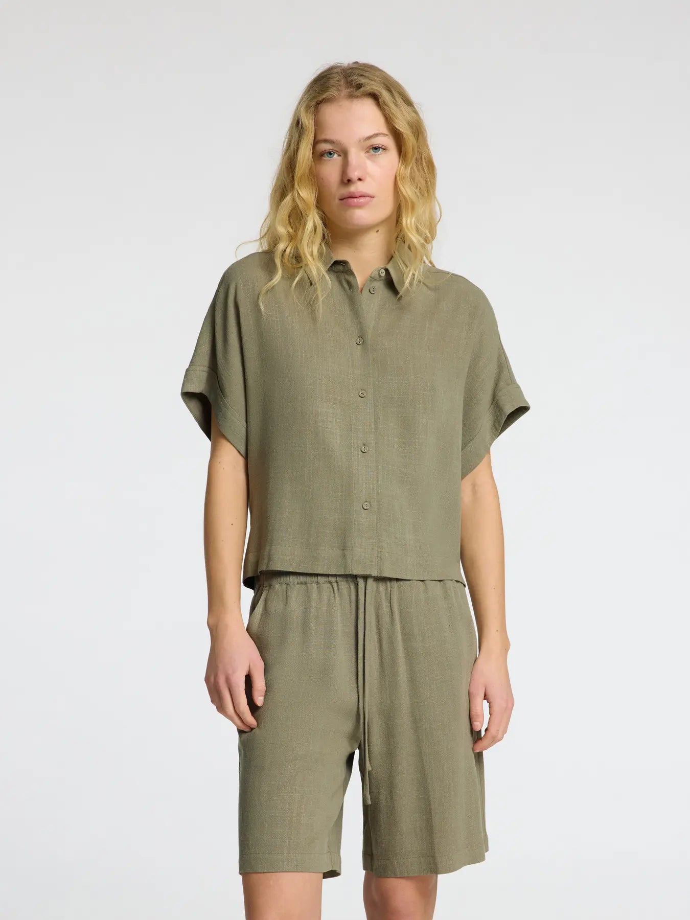 Selected Femme Viva Cropped Shirt Vetiver