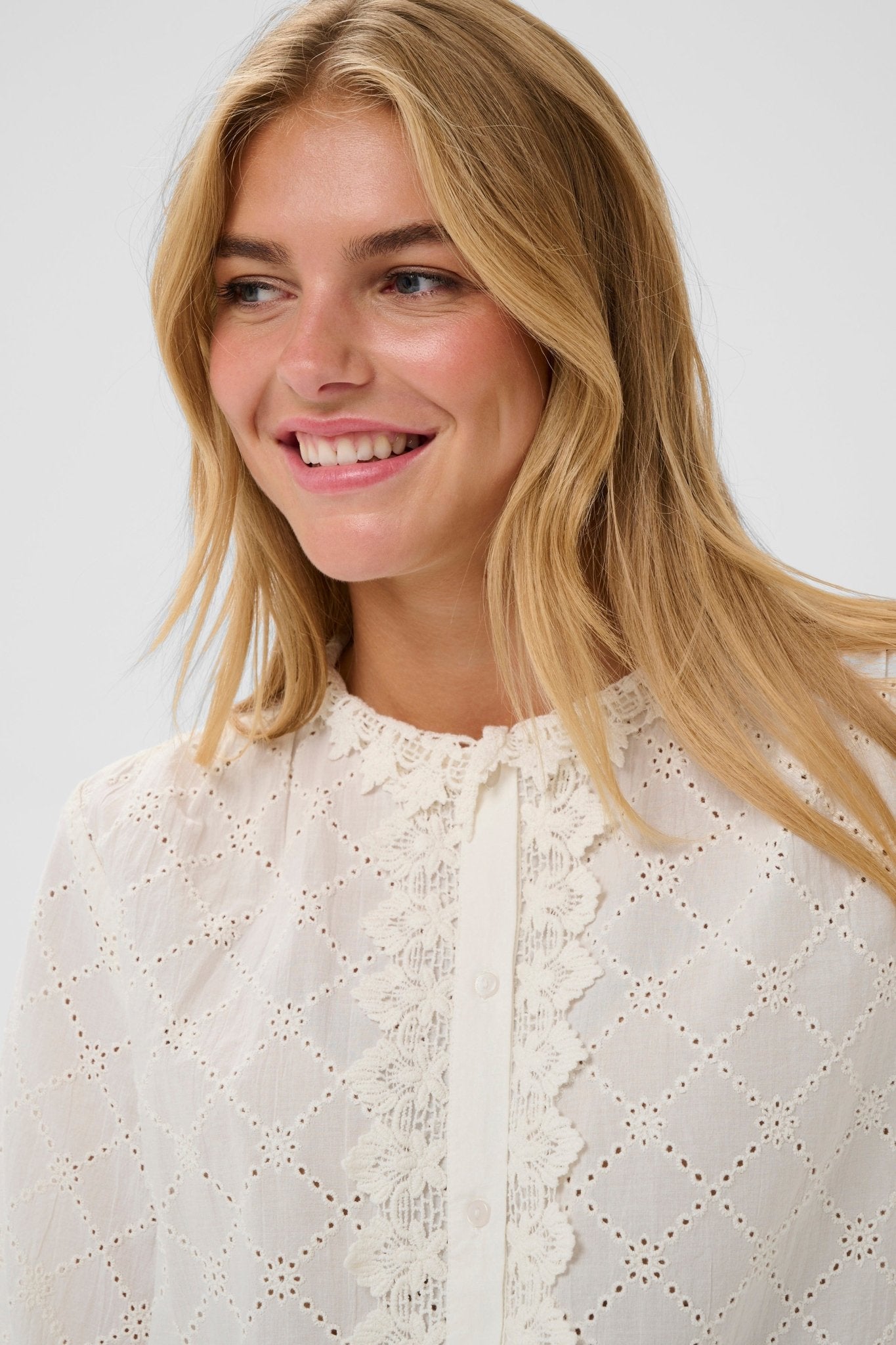 picture of Saint Tropez Petunia Shirt - Ice - Number Two - womens - fashion - clothing - Saint Tropez 2