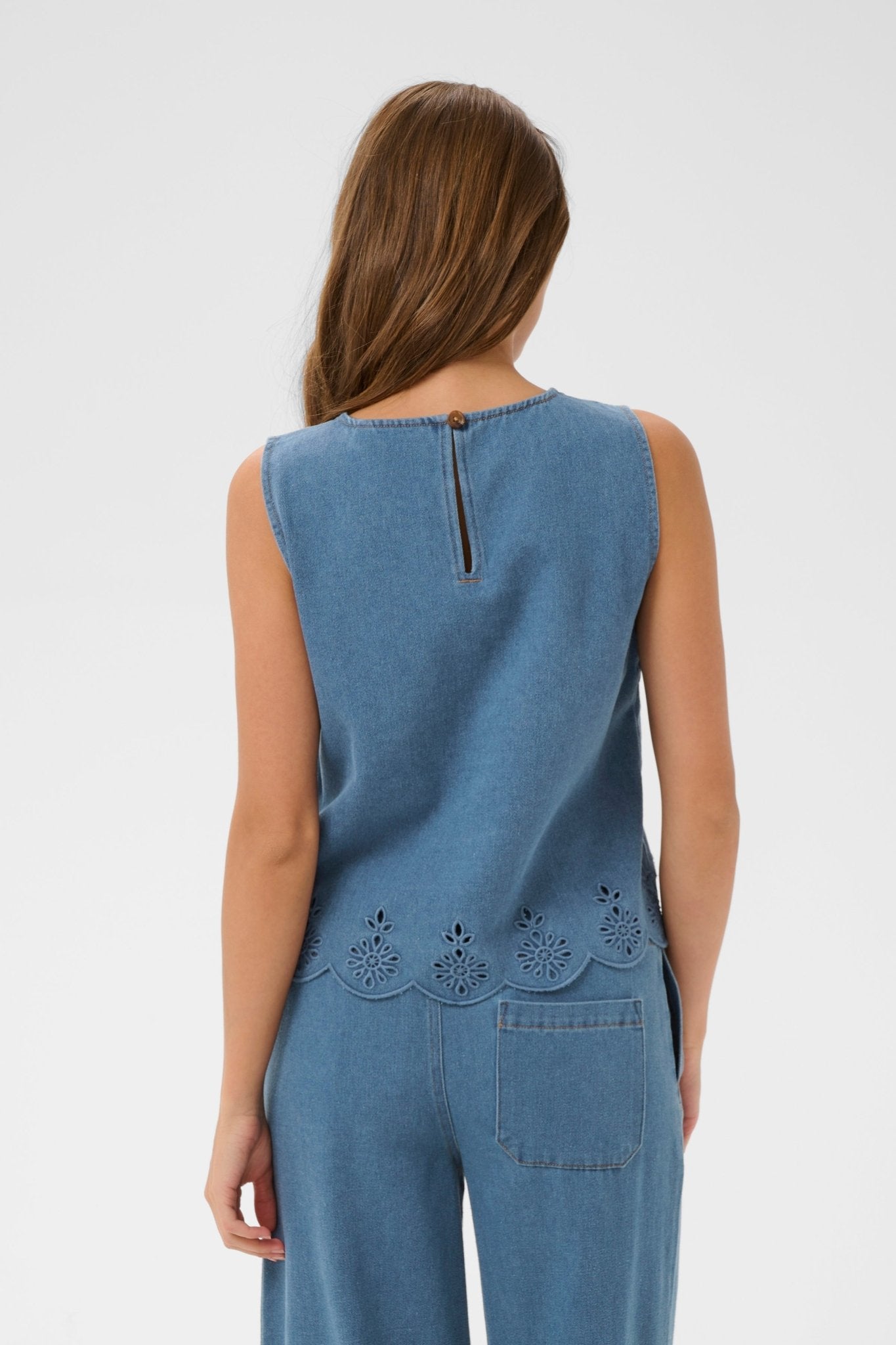 picture of Saint Tropez Rozlynn Blouse - Medium Blue Denim - Number Two - womens - fashion - clothing - Saint Tropez 4