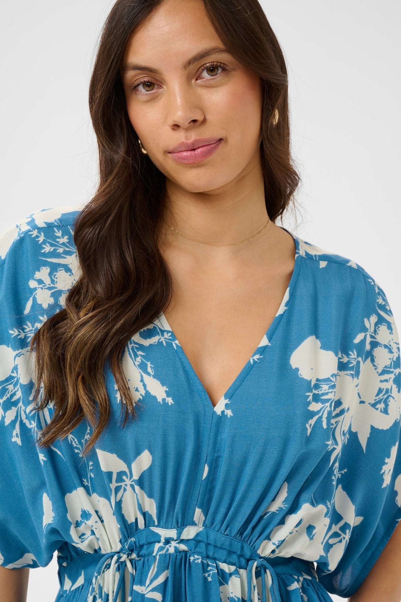 picture of Saint Tropez Rasheda Dress - Vallarta Blue Flower Bouquet - Number Two - womens - fashion - clothing - Saint Tropez 2