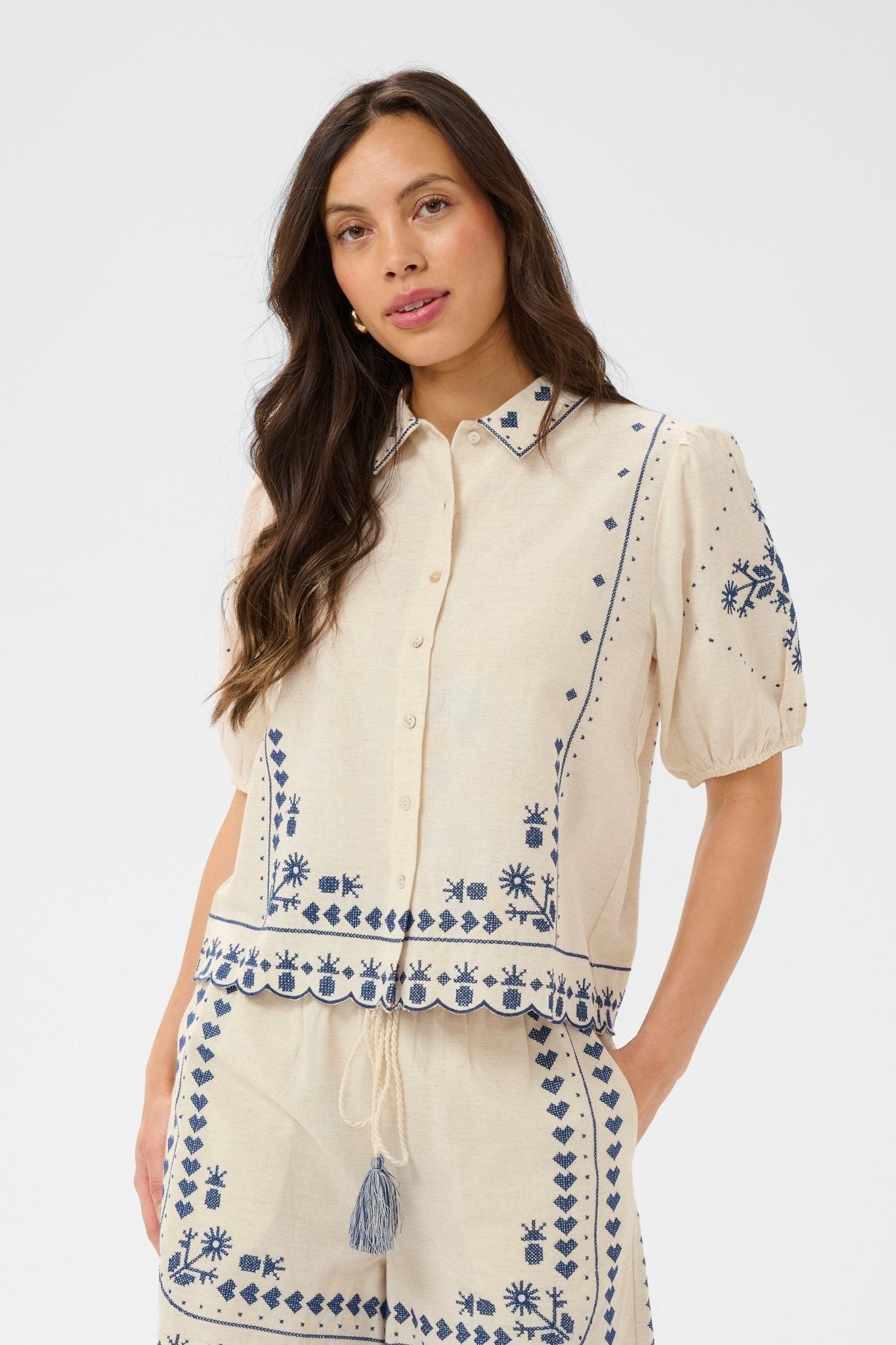 picture of Saint Tropez Romelle Blouse - Turtledove - Number Two - womens - fashion - clothing - Saint Tropez 1