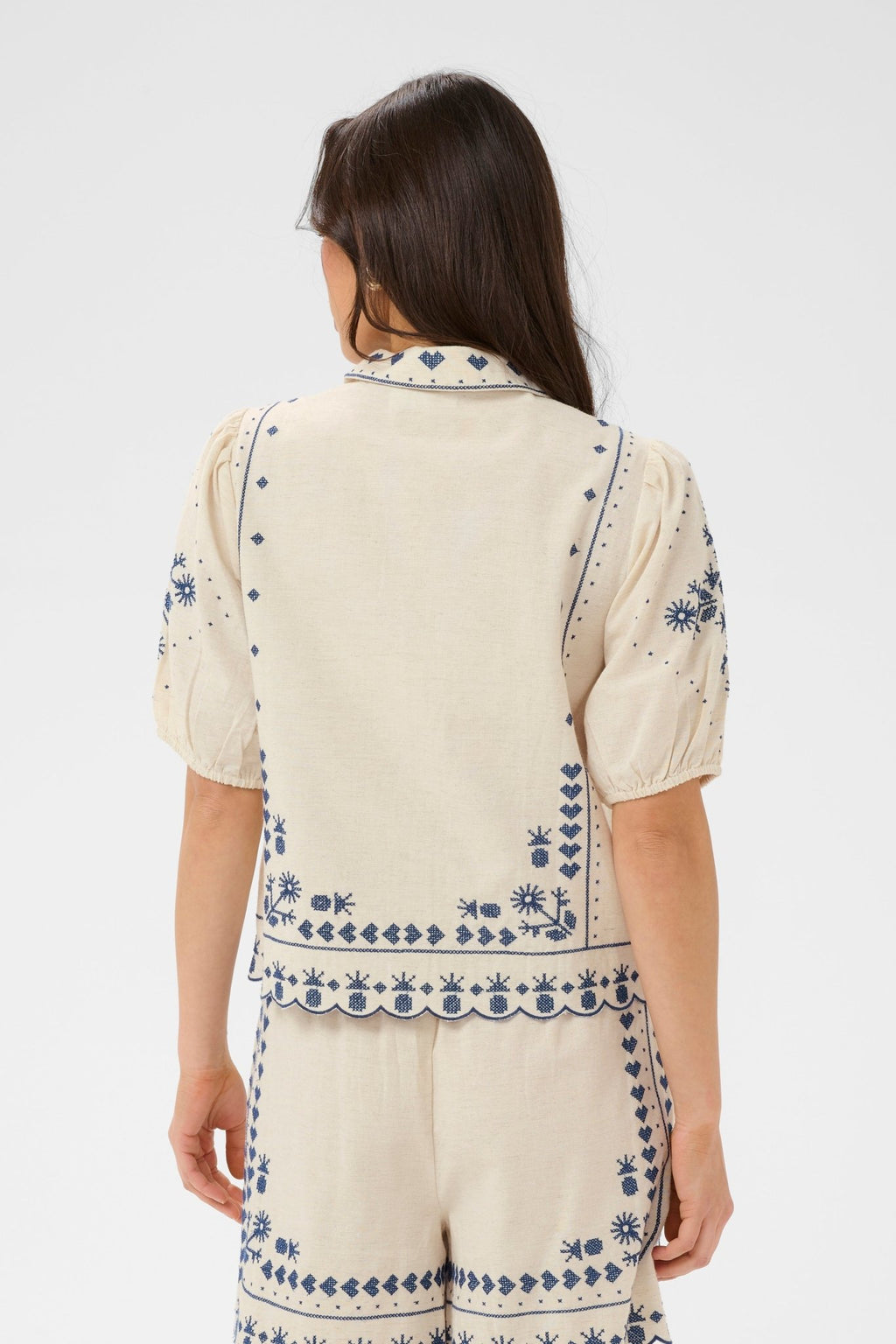 picture of Saint Tropez Romelle Blouse - Turtledove - Number Two - womens - fashion - clothing - Saint Tropez 4