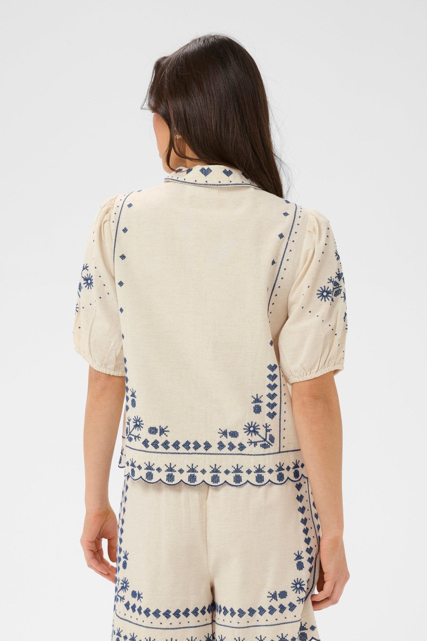 picture of Saint Tropez Romelle Blouse - Turtledove - Number Two - womens - fashion - clothing - Saint Tropez 4