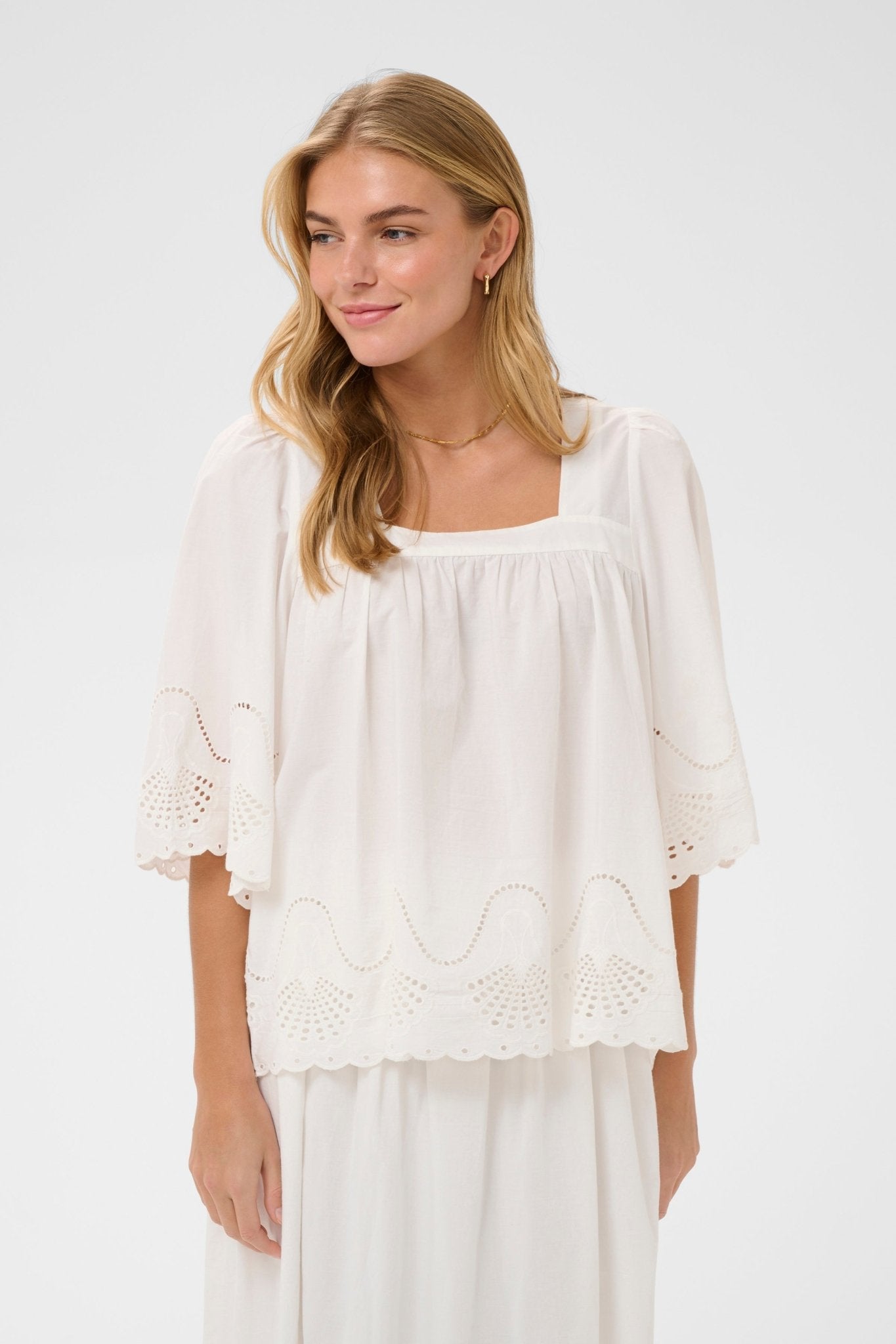 picture of Saint Tropez Rivashell Blouse - White - Number Two - womens - fashion - clothing - Saint Tropez 1