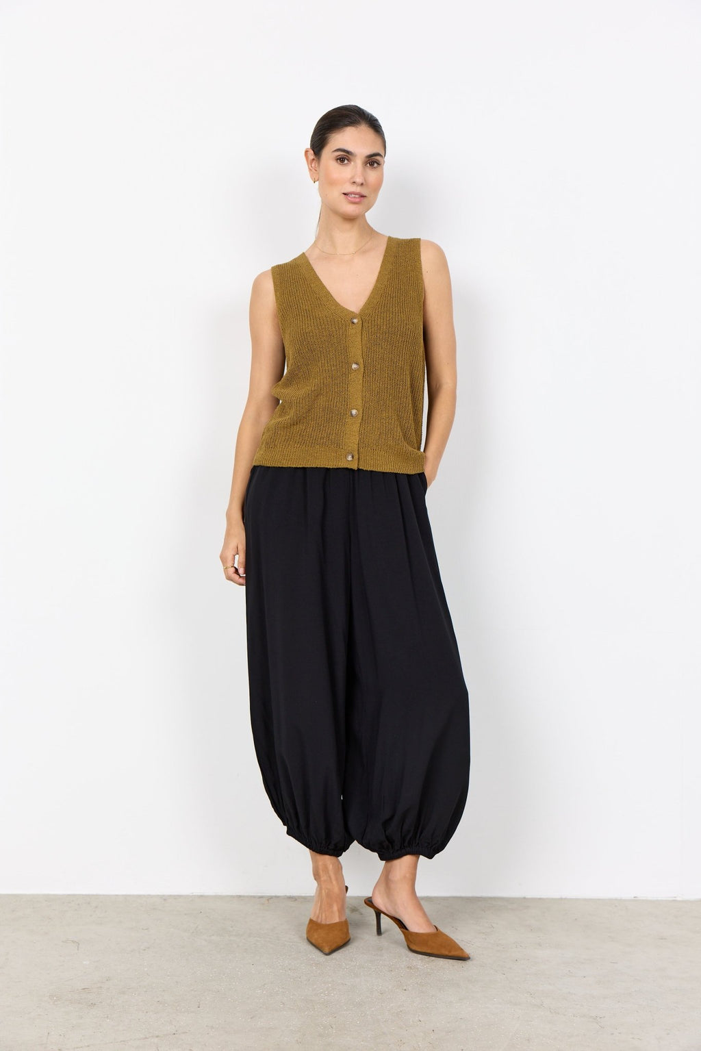 picture of SoyaConcept Felizia 1 Waistcoat Knit - Olive - Number Two - womens - fashion - clothing - SoyaConcept 2