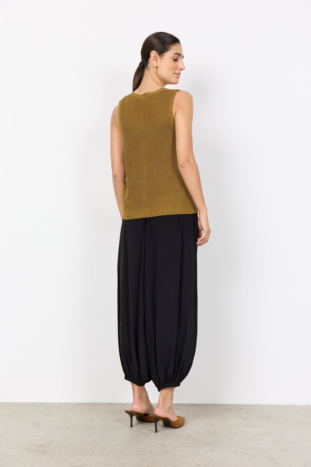 picture of SoyaConcept Felizia 1 Waistcoat Knit - Olive - Number Two - womens - fashion - clothing - SoyaConcept 3