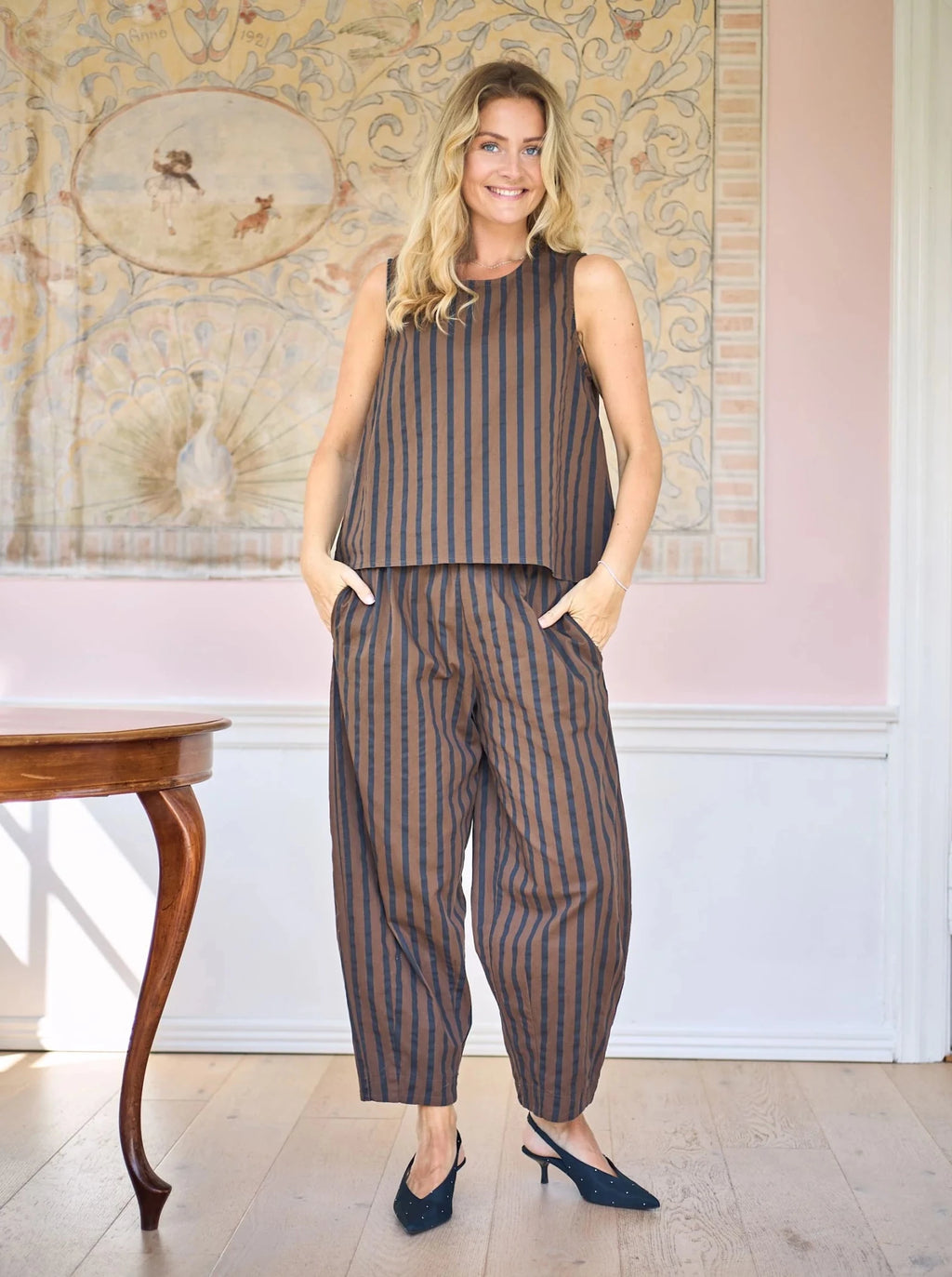 Black Colour Mallu Top - Espresso
