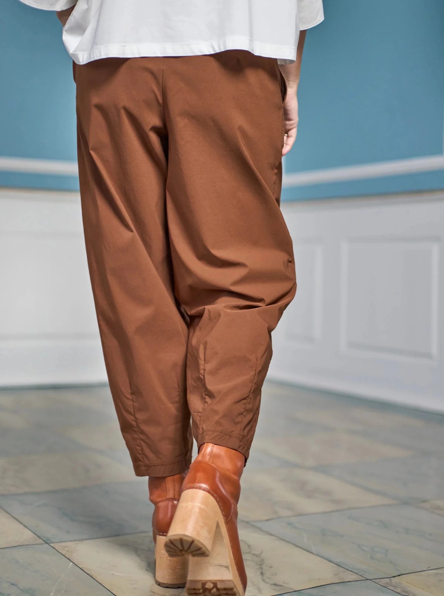 Black Colour DAVINA Barrel Trouser - Hazelnut