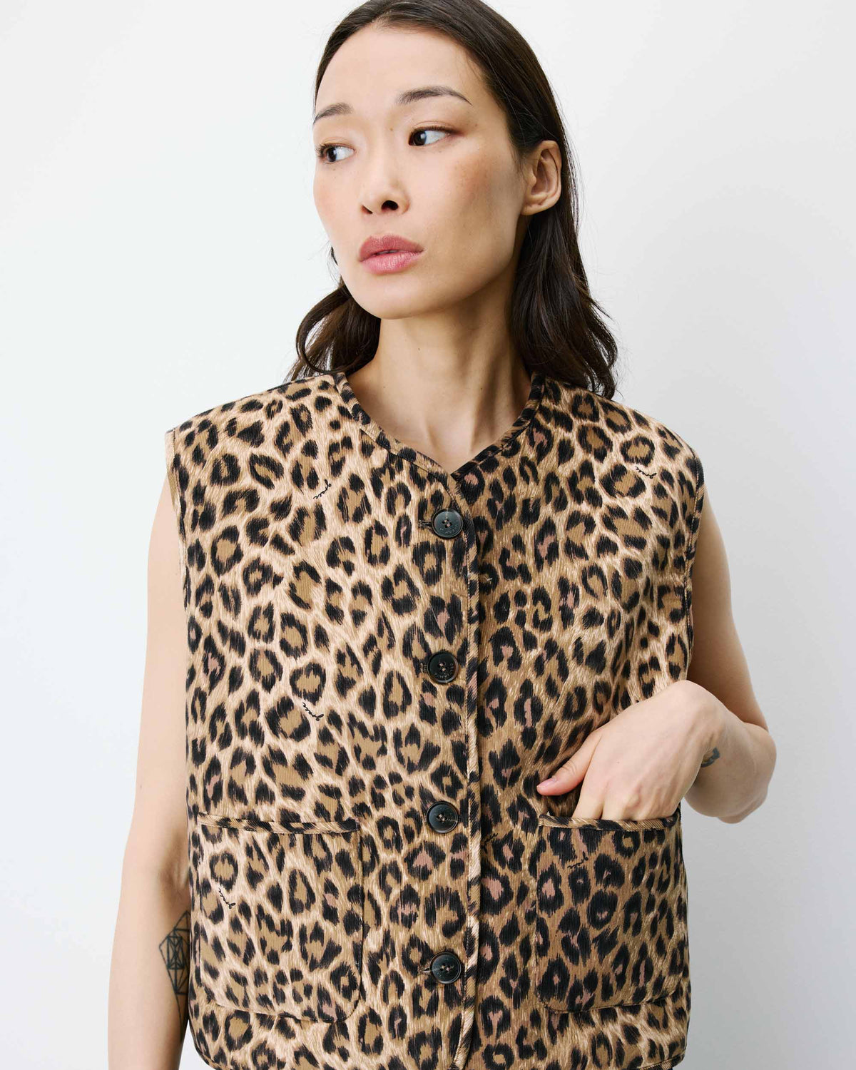 picture of Grace & Mila Alexis Cord/Teddy Reversible Gilet - Leopard/Beige - Number Two - womens - fashion - clothing - Grace & Mila 2