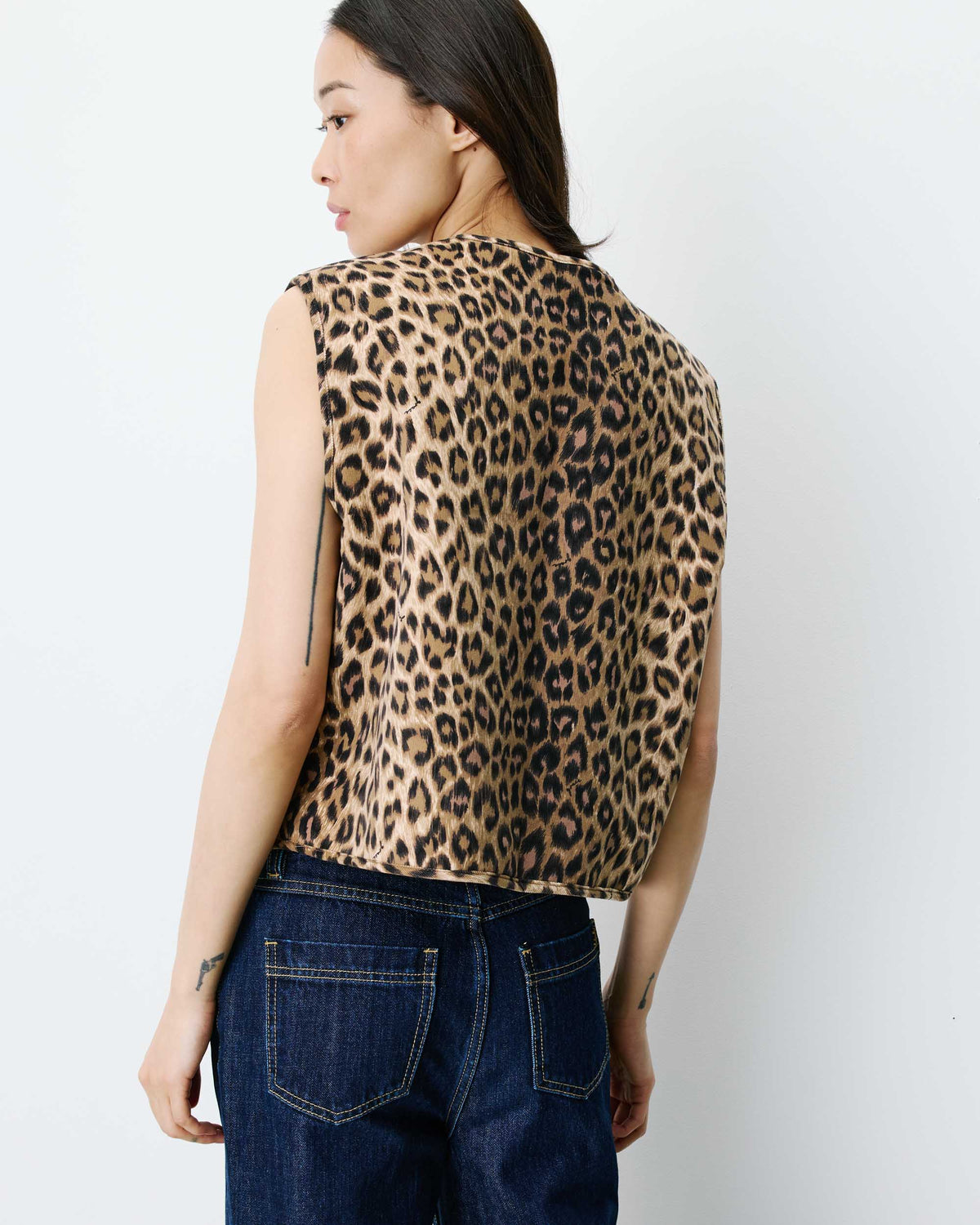 picture of Grace & Mila Alexis Cord/Teddy Reversible Gilet - Leopard/Beige - Number Two - womens - fashion - clothing - Grace & Mila 5