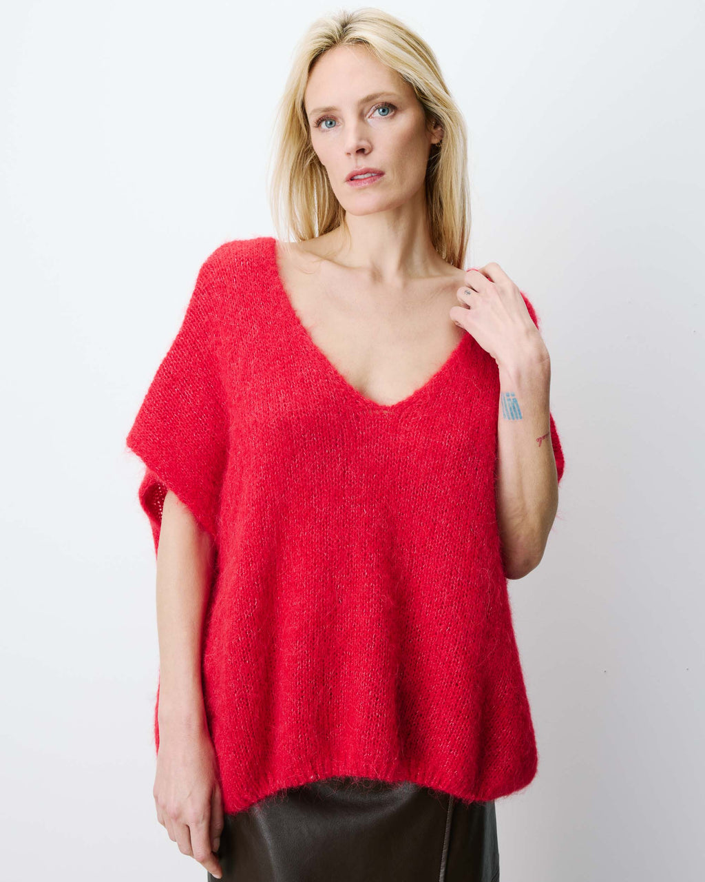 picture of Grace & Mila ATTICUS Knit Tank V - Rouge - Number Two - womens - fashion - clothing - Grace & Mila 3
