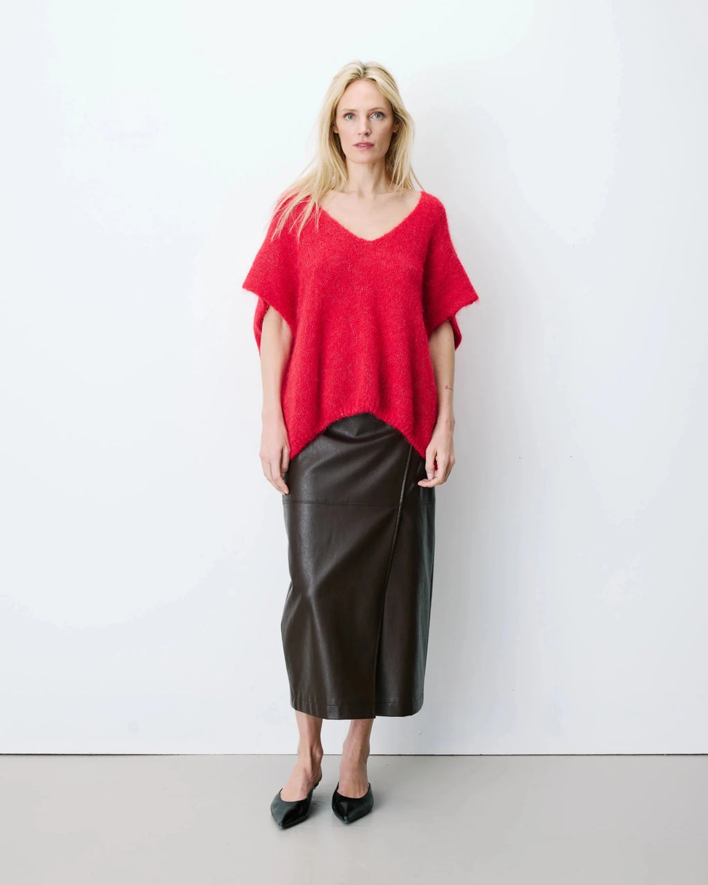 picture of Grace & Mila ATTICUS Knit Tank V - Rouge - Number Two - womens - fashion - clothing - Grace & Mila 5