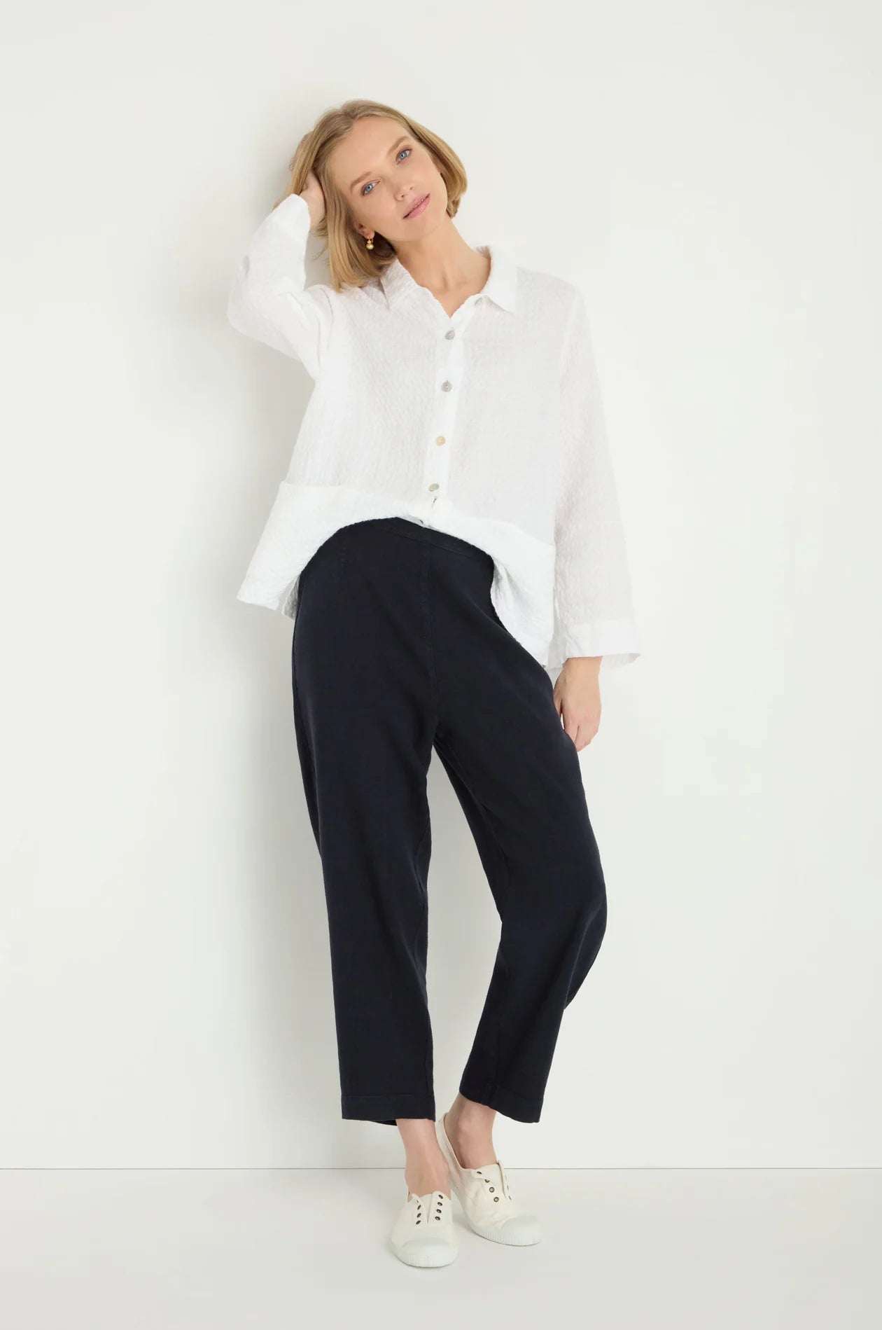 picture of Sahara Twisted Linen Slim Trouser - Night - Number Two - womens - fashion - clothing - Sahara 3