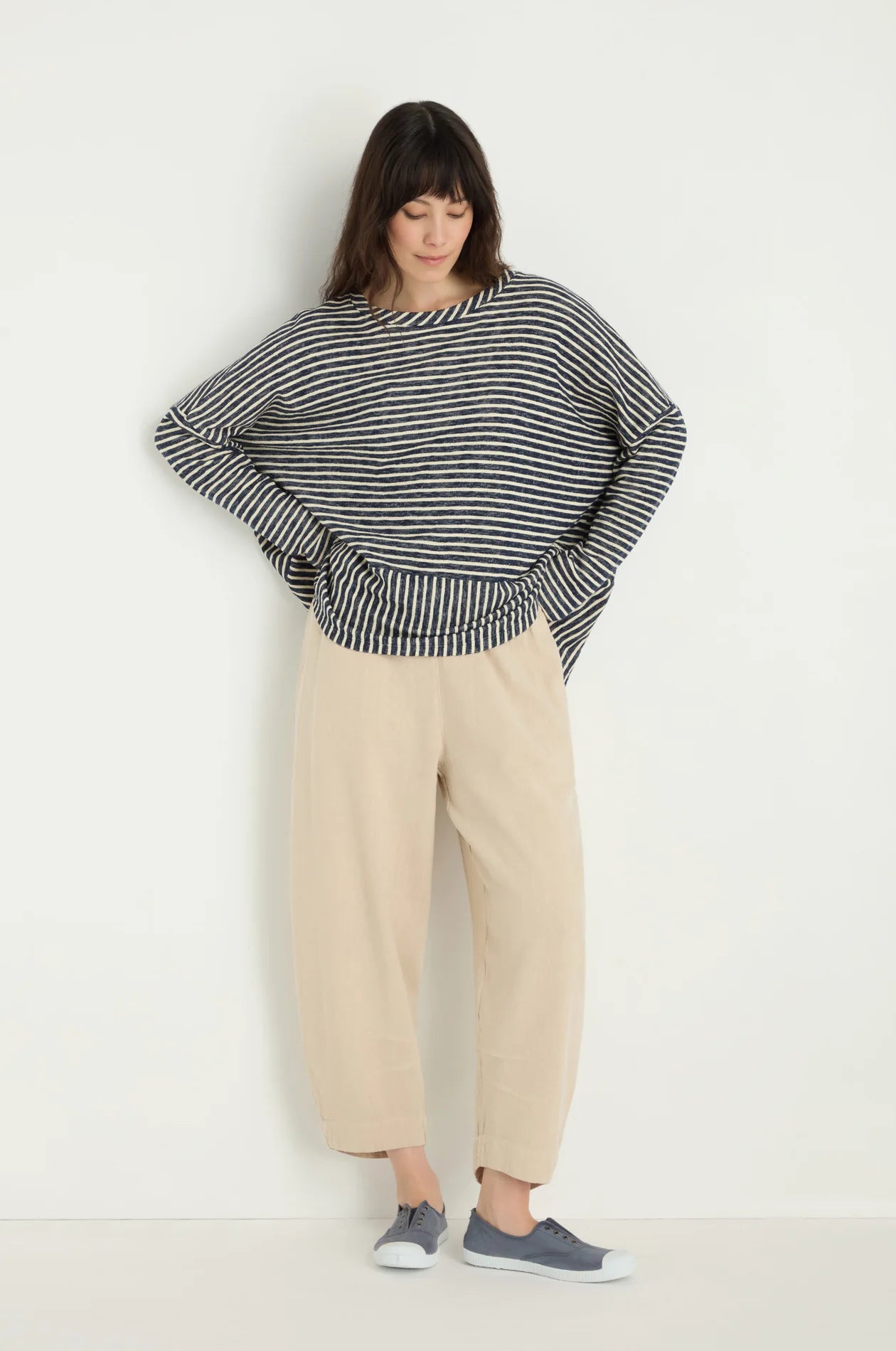 picture of Sahara Twisted Linen Crop Bubble Trouser - Putty/Beige - Number Two - womens - fashion - clothing - Sahara 2