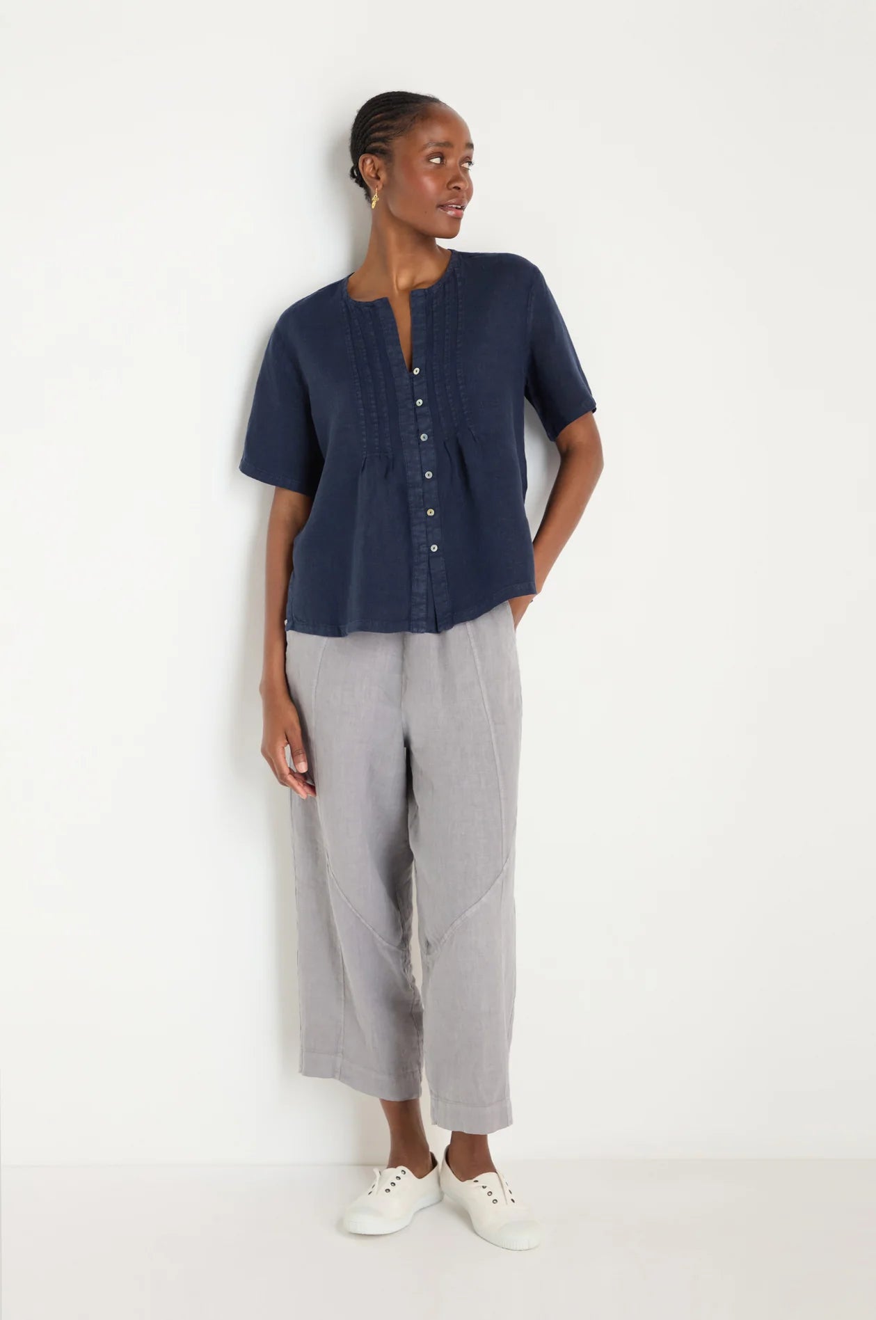 picture of Sahara Linen Pleat Short Sleeve Shirt - Night - Number Two - womens - fashion - clothing - Sahara 4
