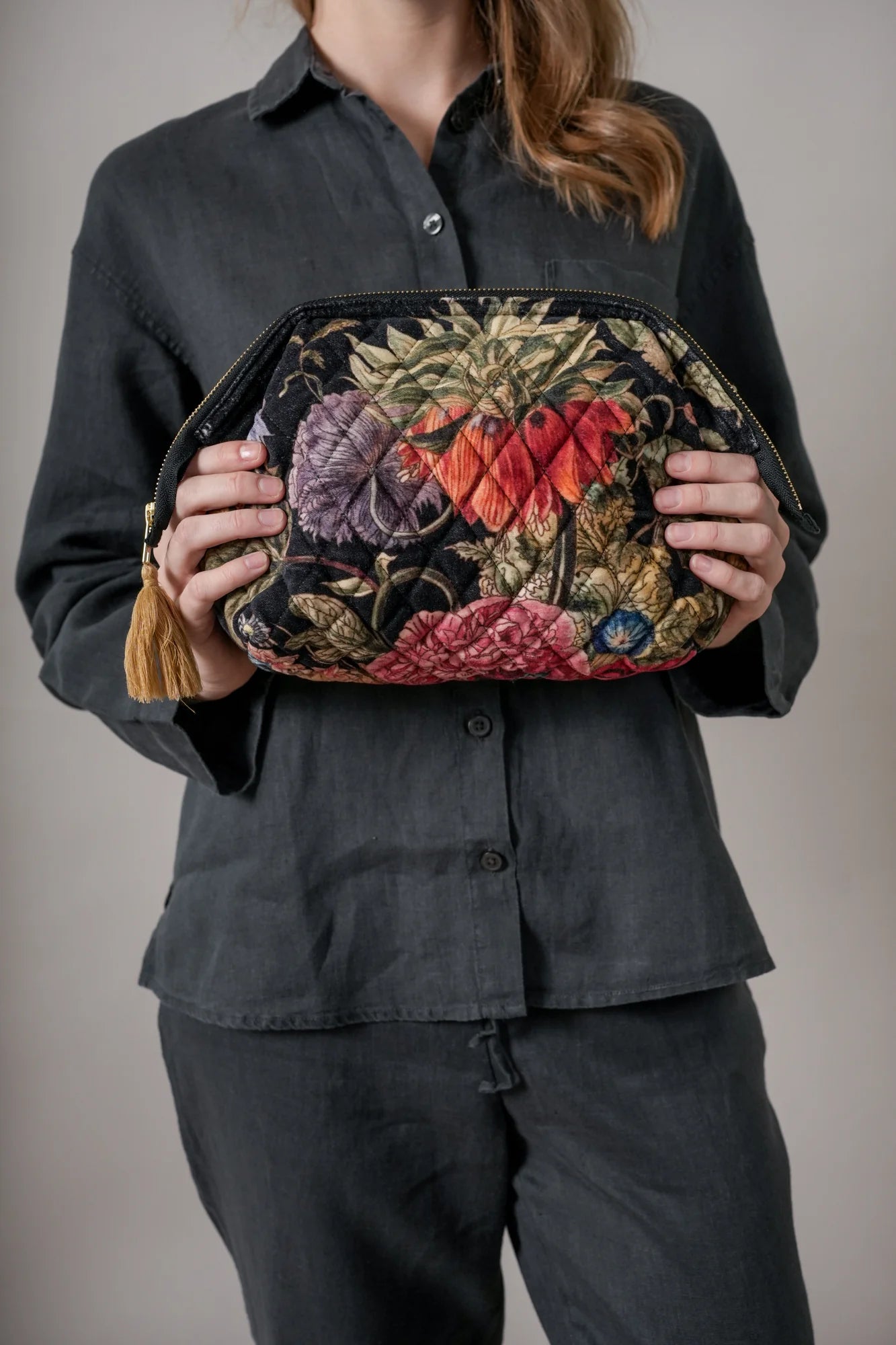 picture of One Hundred Stars Velvet Pouch - Primula Black - Number Two - womens - fashion - accessories - One Hundred Stars 1