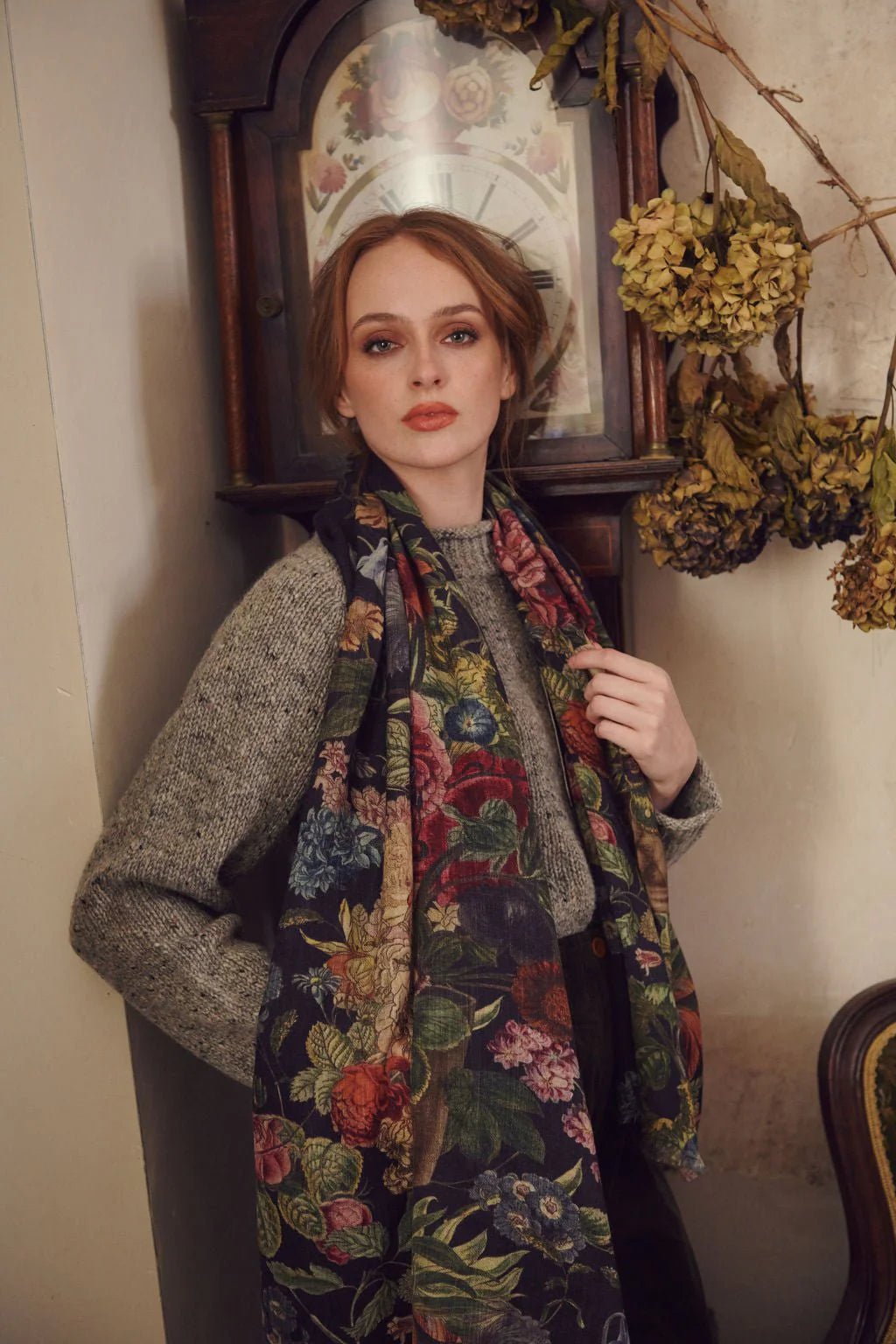 picture of One Hundred Stars Wool Scarf Primula Black - Number Two - womens - fashion - accessories - One Hundred Stars 1