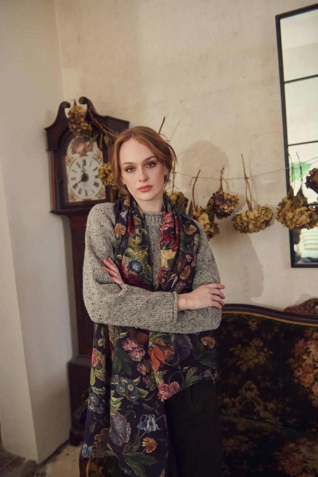 picture of One Hundred Stars Wool Scarf Primula Black - Number Two - womens - fashion - accessories - One Hundred Stars 2