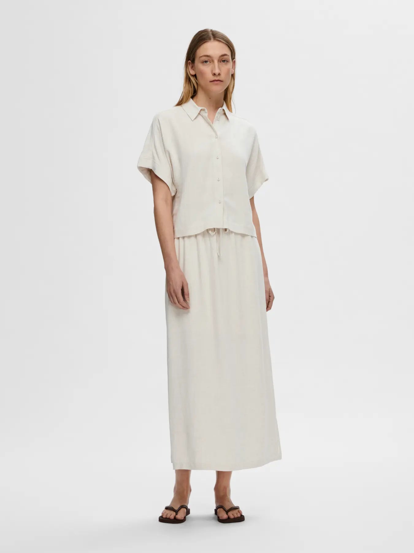 picture of Selected Viva Cropped Sun Shirt - Sandshell - Number Two - womens - fashion - clothing - Selected Femme 4