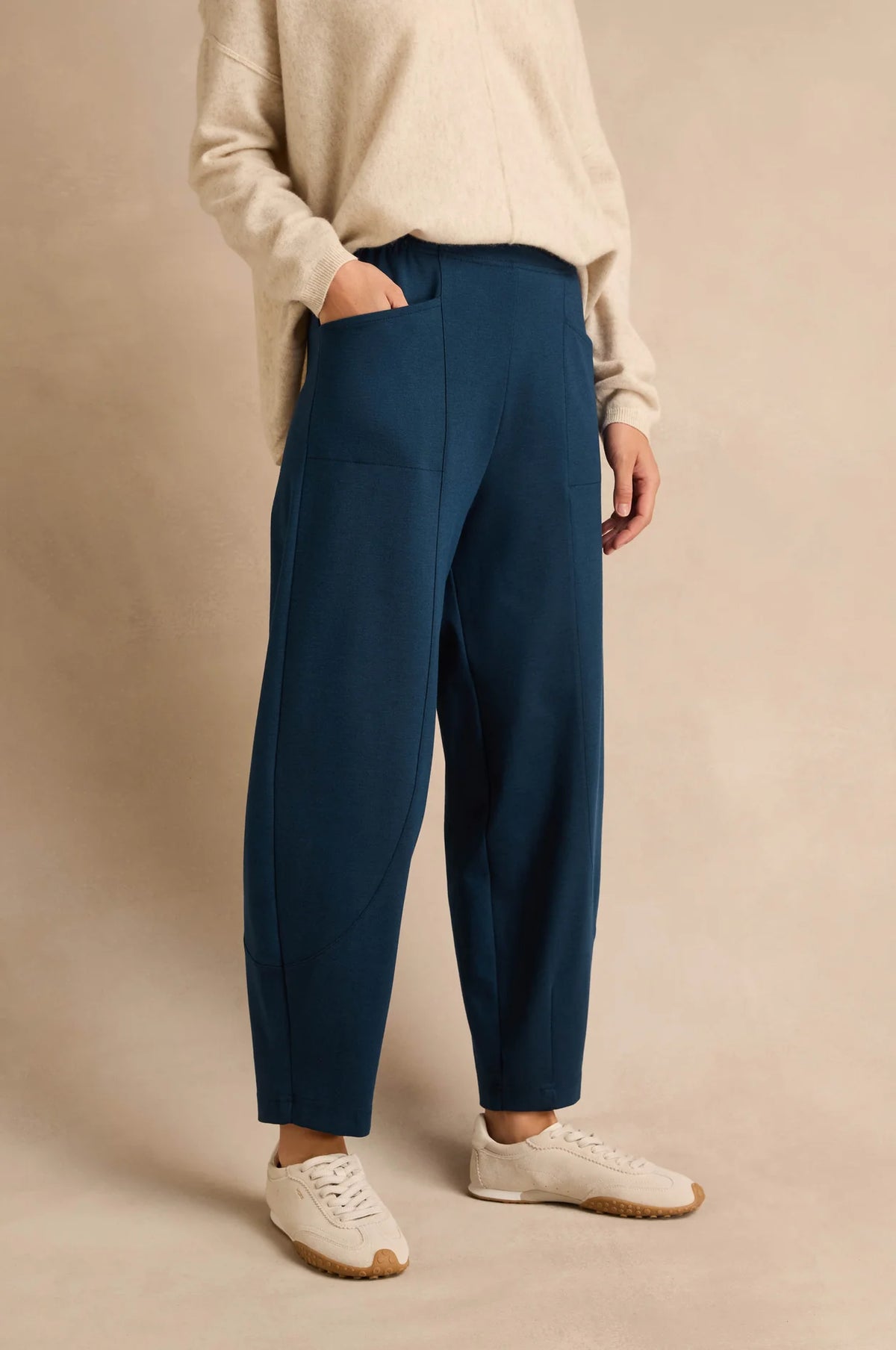 Sahara Ponte Bubble Trouser - Marine