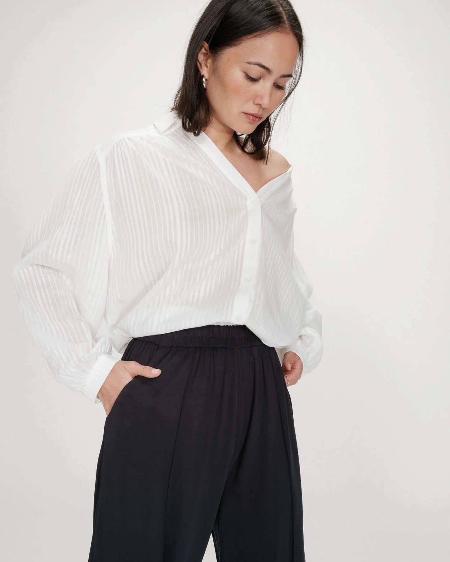 picture of Grace & Mila Pax Trouser - Carbone - Number Two - womens - fashion - clothing - Grace & Mila 3