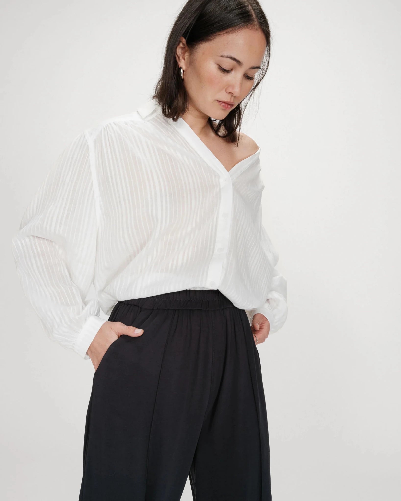 picture of Grace & Mila Pax Trouser - Carbone - Number Two - womens - fashion - clothing - Grace & Mila 3