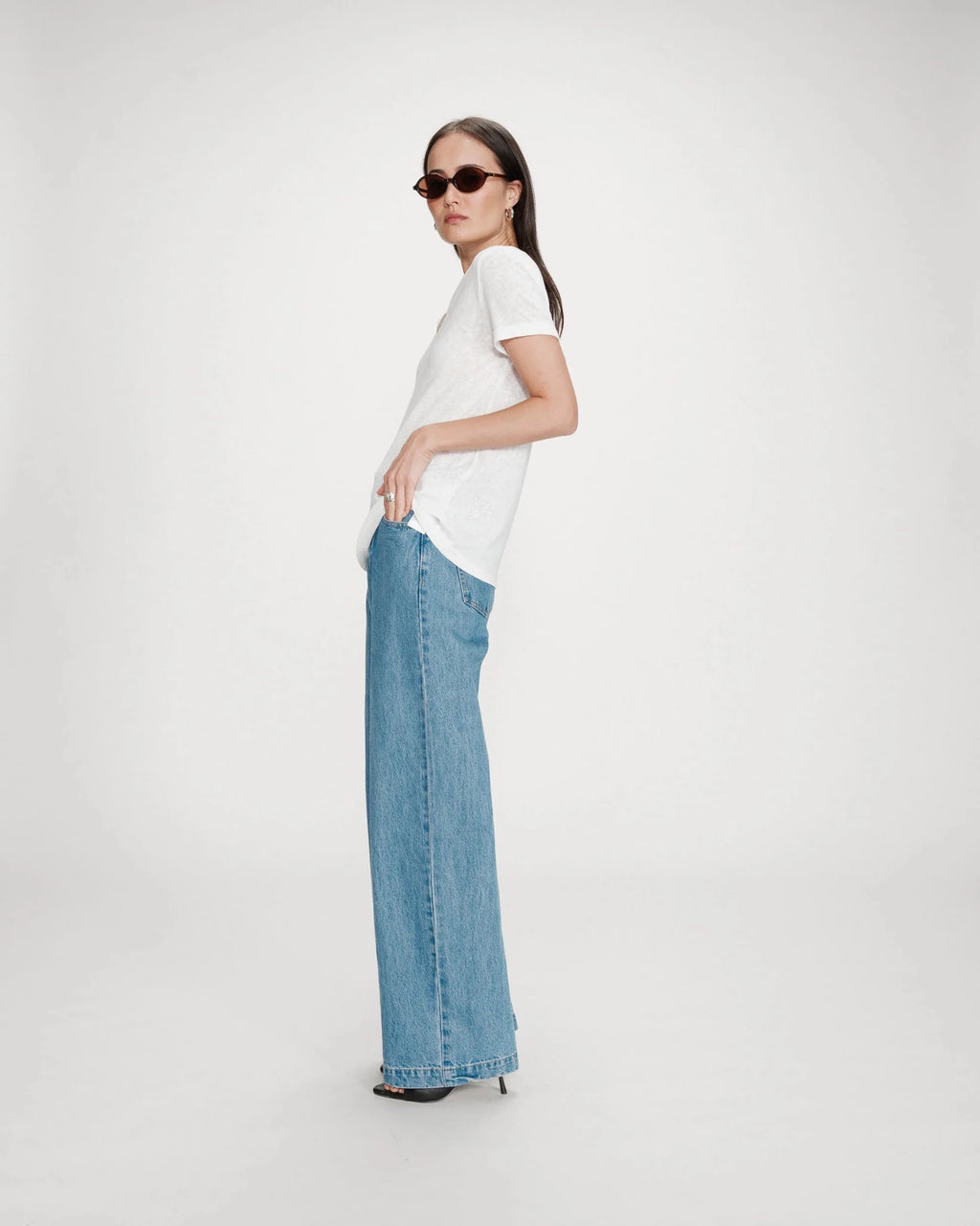 picture of Grace & Mila Vasco T-Shirt - Ivory - Number Two - womens - fashion - clothing - Grace & Mila 3