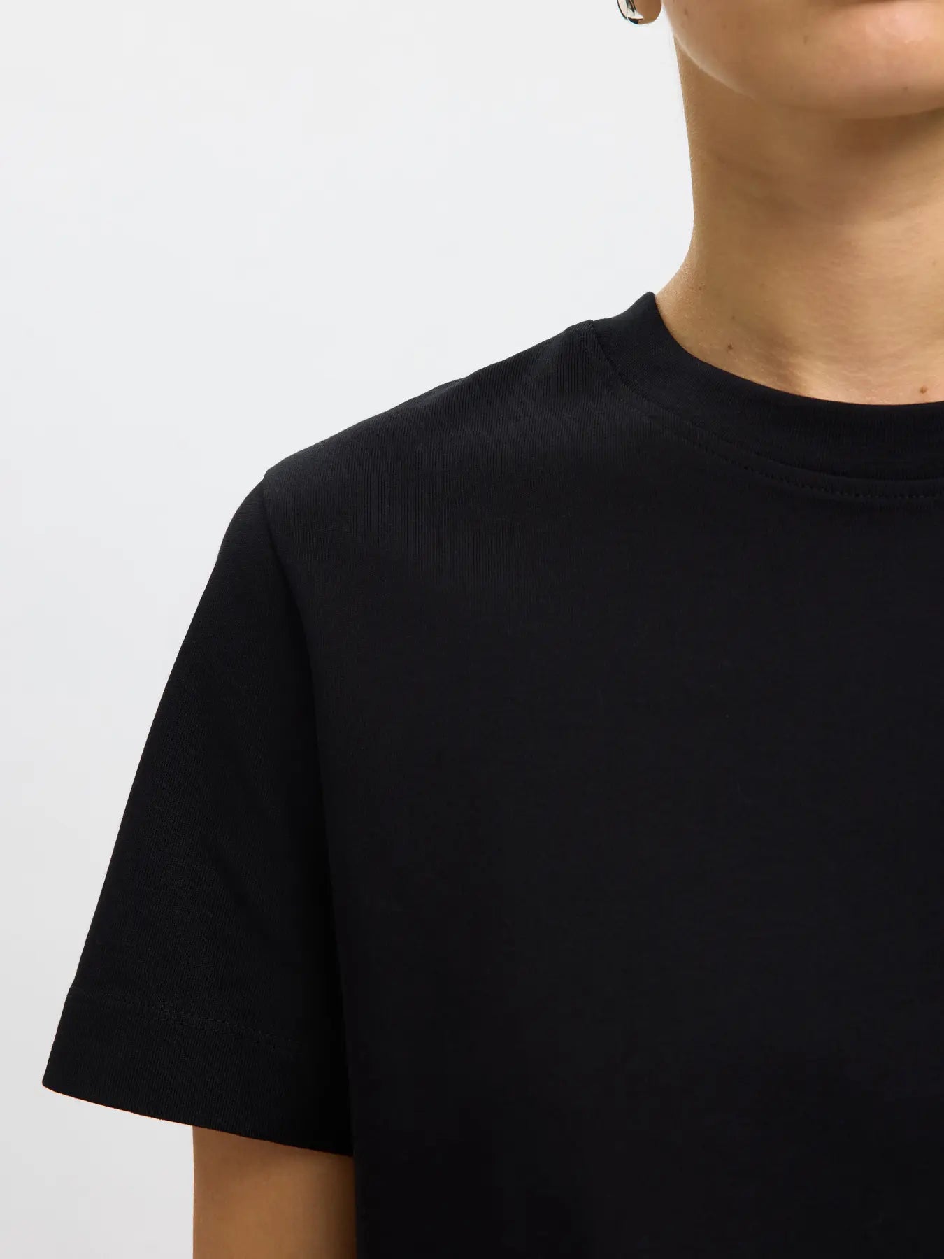 Selected Femme Essential SS Boxy Tee - Black