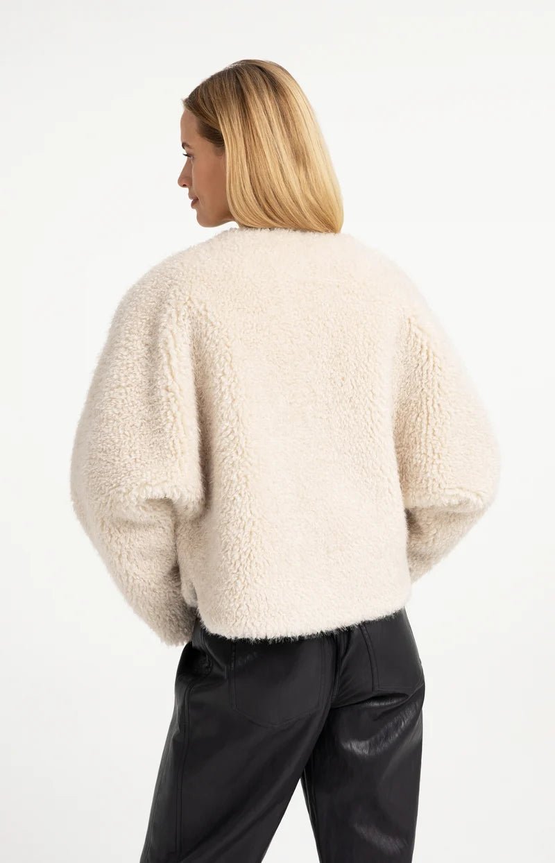 picture of Yaya Oversized Short Faux Fur Jacket - Bleached Sand Beige - Number Two - womens - fashion - clothing - Yaya 5