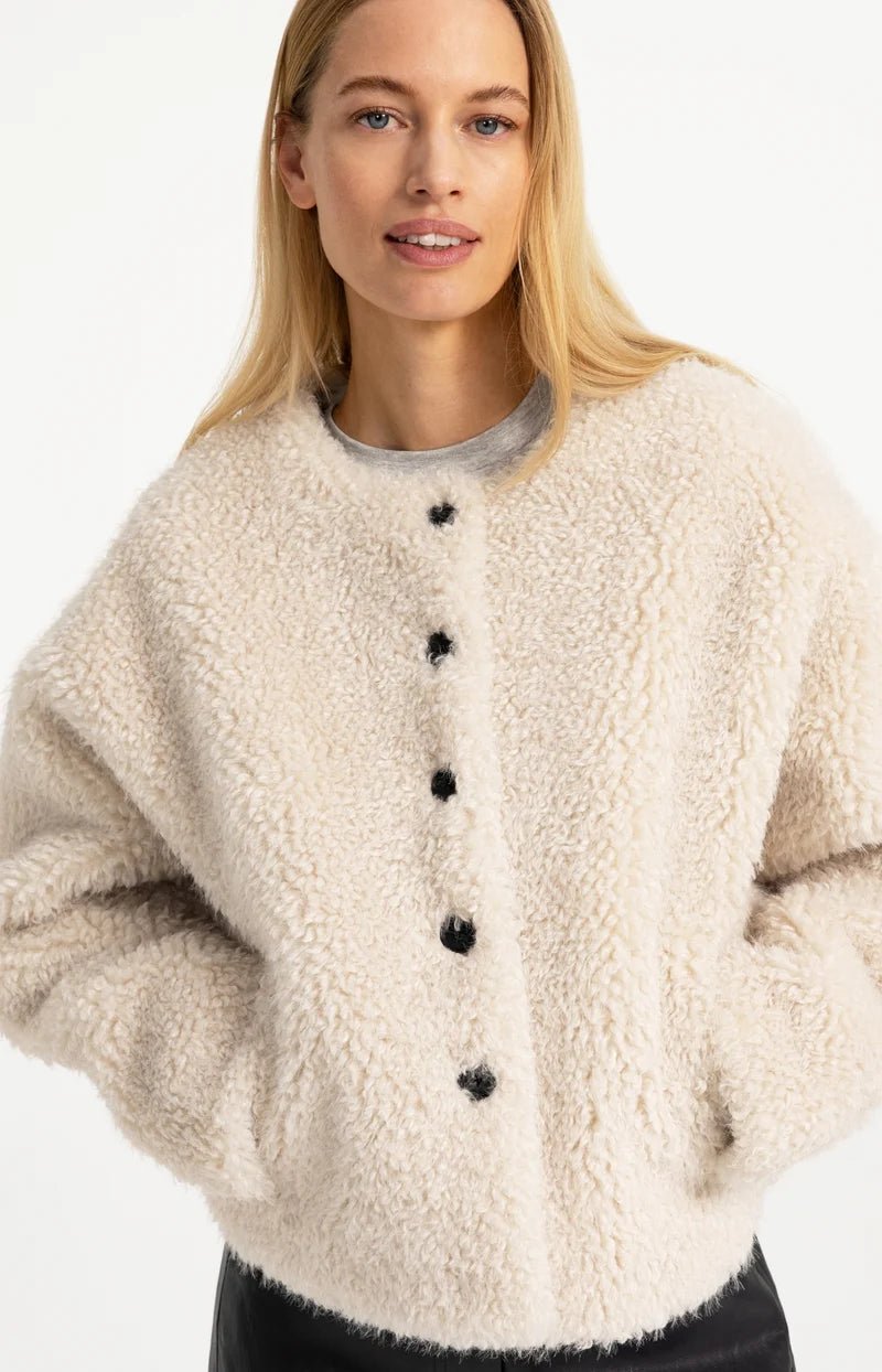 picture of Yaya Oversized Short Faux Fur Jacket - Bleached Sand Beige - Number Two - womens - fashion - clothing - Yaya 6