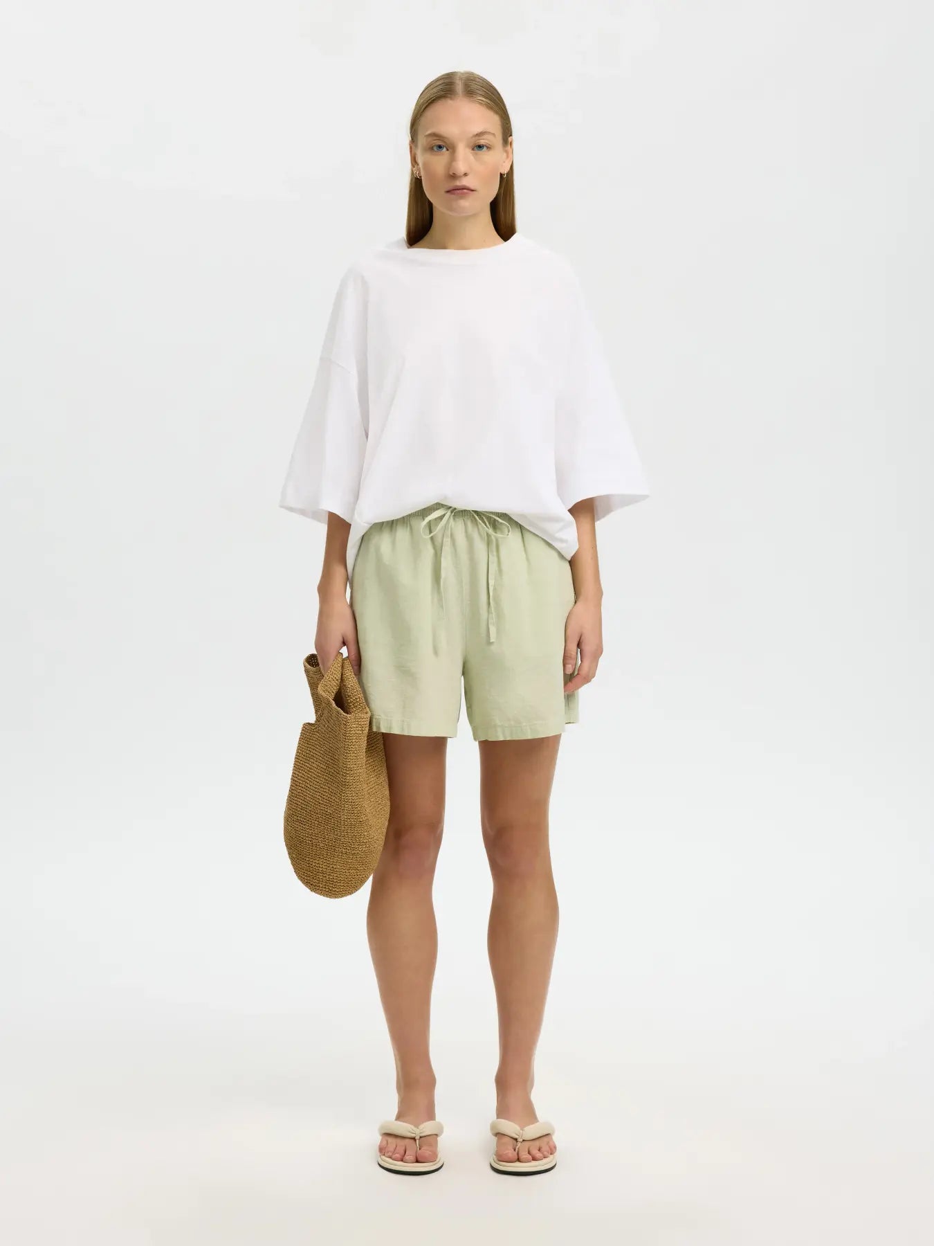 picture of Selected Luisa Linen Blend Shorts - Lint - Number Two - womens - fashion - clothing - Selected Femme 3