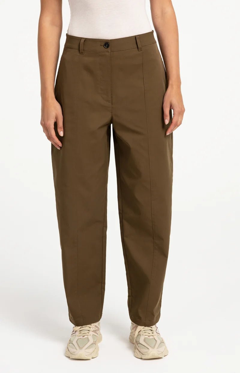 picture of Yaya Barrel Trousers - Teak Brown - Number Two - womens - fashion - clothing - Yaya 2